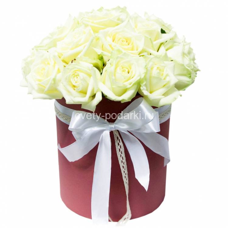 Белые розы в коробке (29 шт.) 